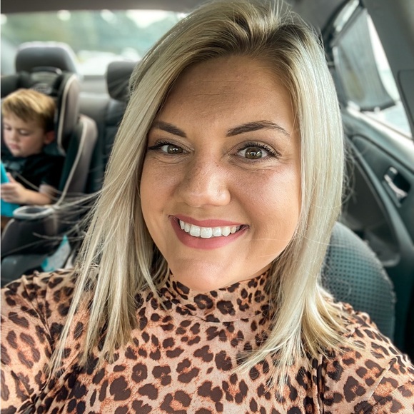 Meet your Posher, Tylor - Picture 3 of 7